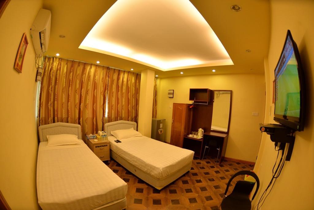 นิว โกลเด้น ฟอเวิร์ด โฮเต็ล Hotel ย่างกุ้ง ภายนอก รูปภาพ