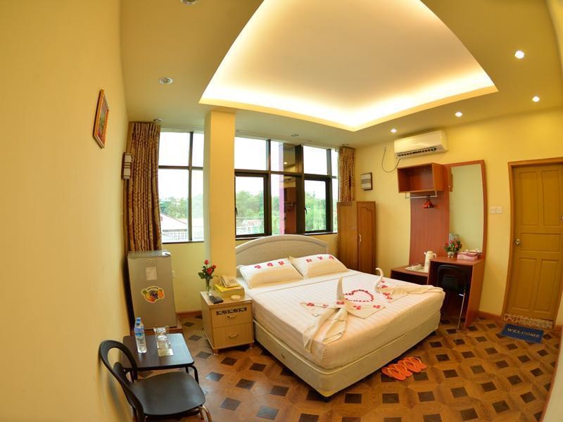 นิว โกลเด้น ฟอเวิร์ด โฮเต็ล Hotel ย่างกุ้ง ภายนอก รูปภาพ