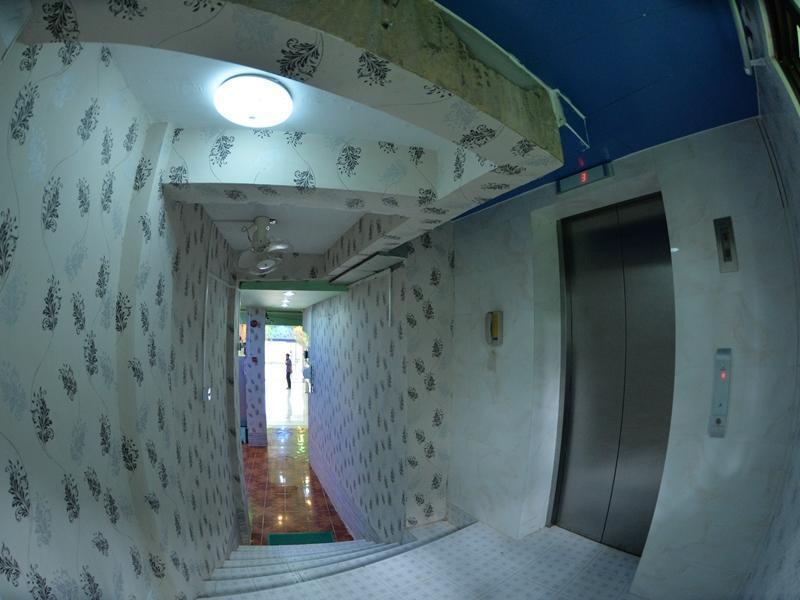 นิว โกลเด้น ฟอเวิร์ด โฮเต็ล Hotel ย่างกุ้ง ภายนอก รูปภาพ