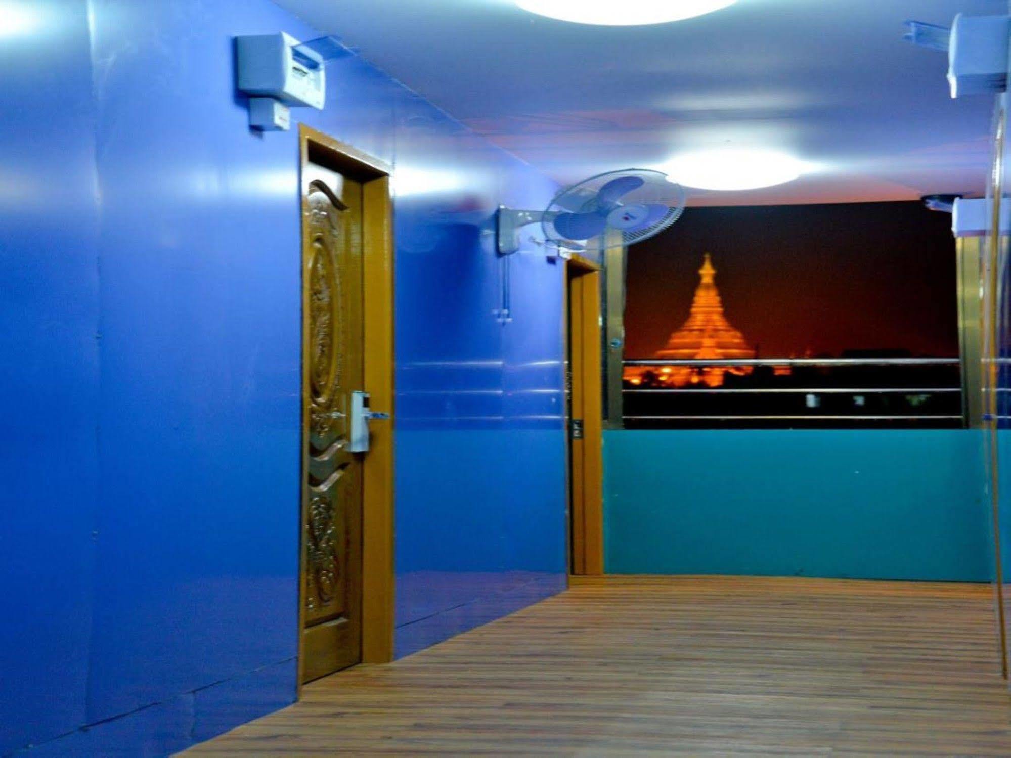 นิว โกลเด้น ฟอเวิร์ด โฮเต็ล Hotel ย่างกุ้ง ภายนอก รูปภาพ